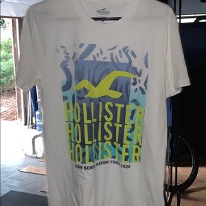 White Hollister t shirt